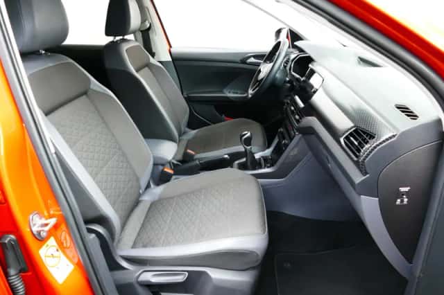 Volkswagen T-Cross (2019) thumbnail 5