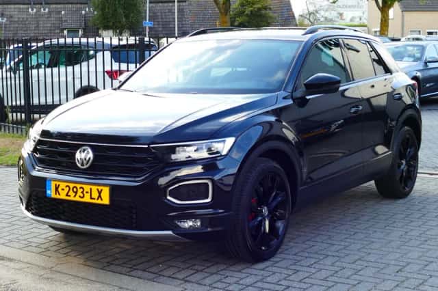 Volkswagen T-Roc (2020) thumbnail 2