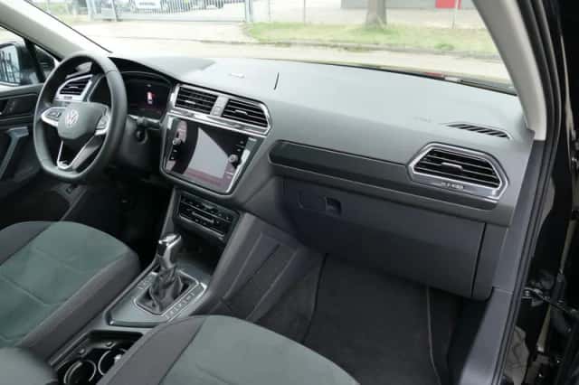 Volkswagen Tiguan (2024) thumbnail 5