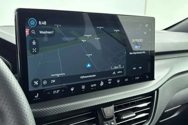 Ford Kuga (2025) thumbnail 4