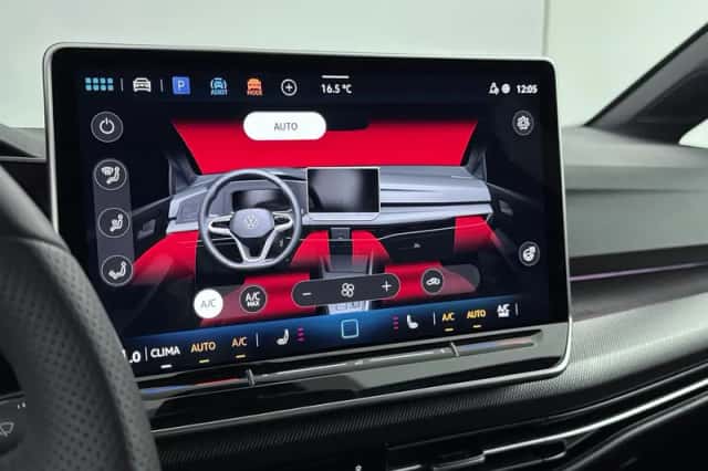 Volkswagen Golf (2025) thumbnail 5