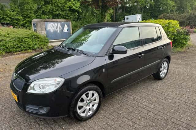Škoda Fabia (2010) thumbnail 1