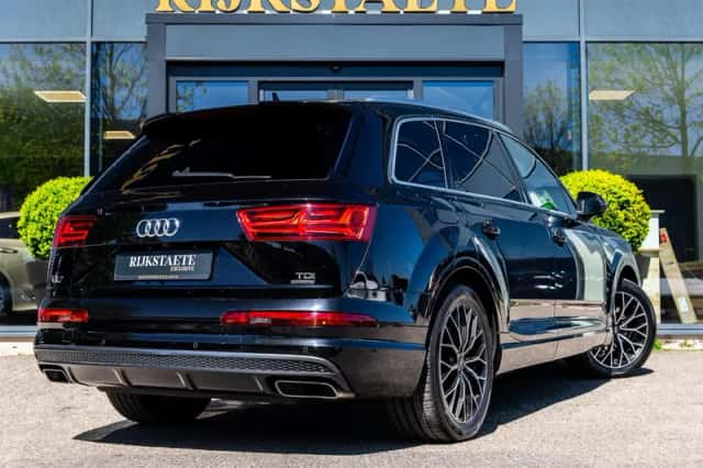 Audi Q7 (2017) thumbnail 5