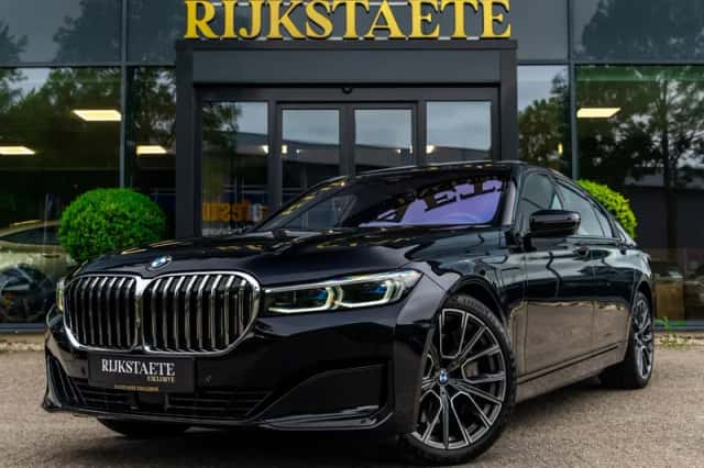 BMW 7-Serie (2021) thumbnail 1