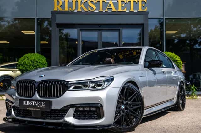 BMW 7-Serie (2016) thumbnail 1