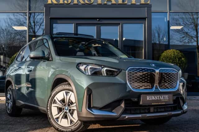 BMW iX1 (2025) thumbnail 3