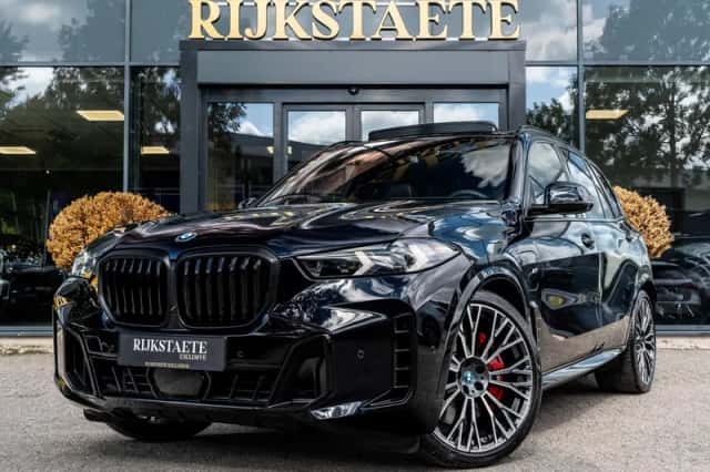 BMW X5 (2024) thumbnail 1