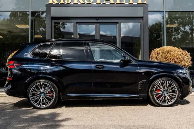 BMW X5 (2024) thumbnail 4