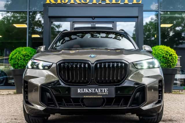 BMW X5 (2025) thumbnail 3