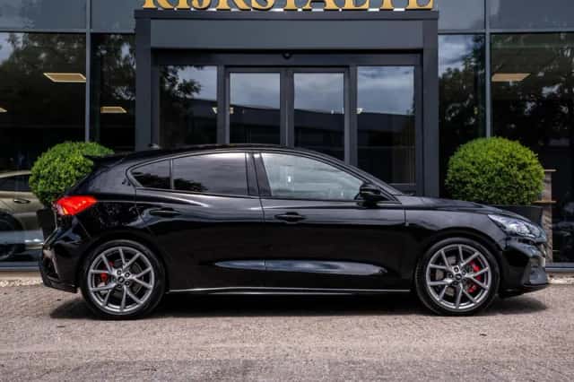 Ford Focus (2021) thumbnail 6