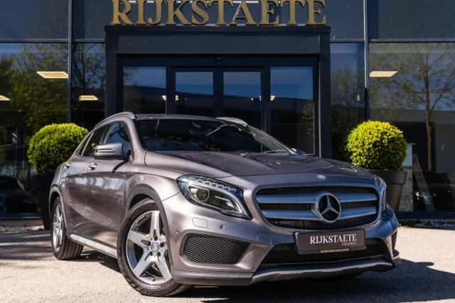 Mercedes-Benz GLA (2015) thumbnail 5