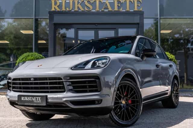 Porsche Cayenne (2018) thumbnail 1