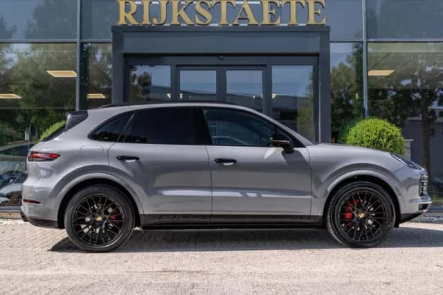 Porsche Cayenne (2018) thumbnail 6
