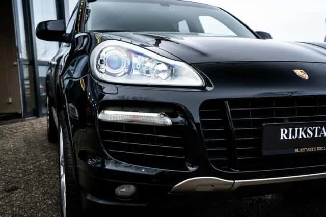 Porsche Cayenne (2008) thumbnail 6