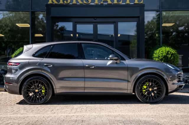 Porsche Cayenne (2019) thumbnail 6