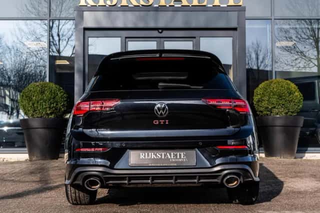 Volkswagen Golf (2024) thumbnail 6