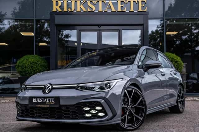 Volkswagen Golf (2021) thumbnail 1