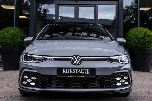 Volkswagen Golf (2021) thumbnail 3