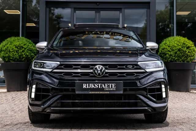 Volkswagen T-Roc (2022) thumbnail 3