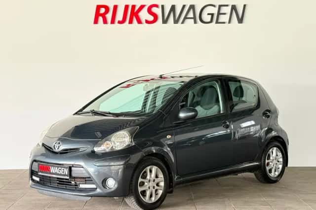 Toyota Aygo (2014) thumbnail 2