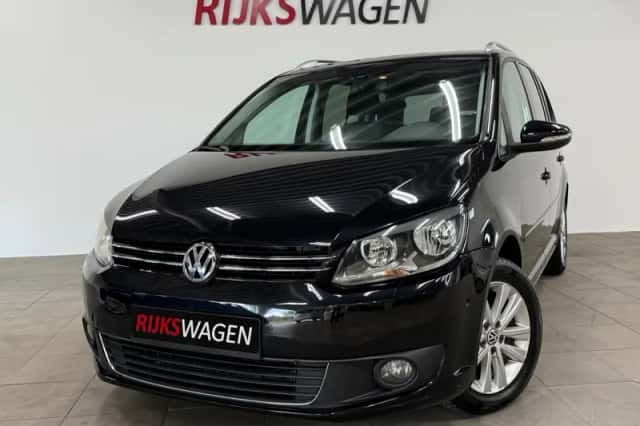 Volkswagen Touran (2012) thumbnail 2