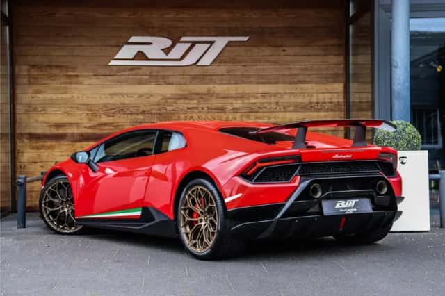 Lamborghini Huracán (2018) thumbnail 5