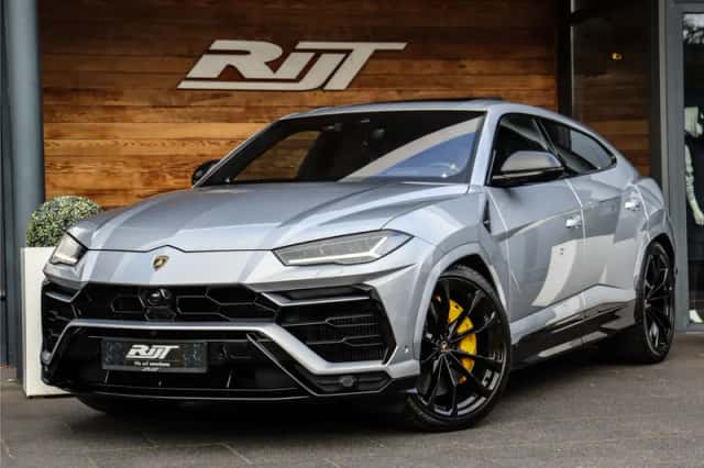 Lamborghini Urus (2022) thumbnail 2