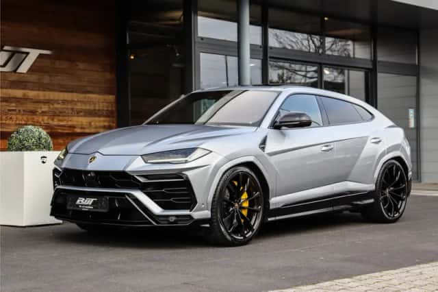 Lamborghini Urus (2022) thumbnail 4