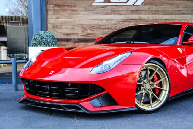 Ferrari F12berlinetta (2017) thumbnail 2