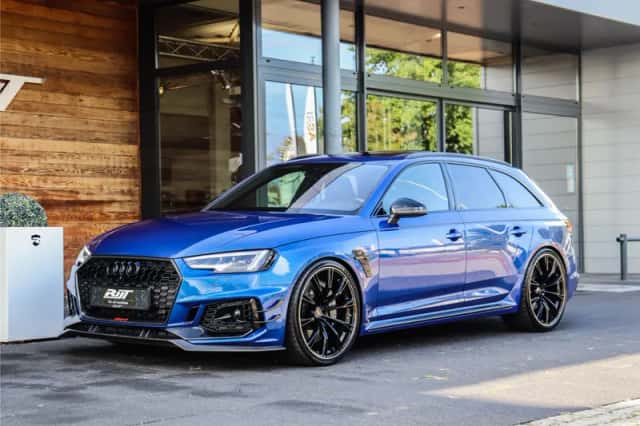 Audi RS 4 (2018) thumbnail 4