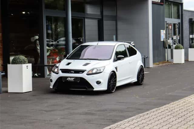 Ford Focus (2010) thumbnail 2
