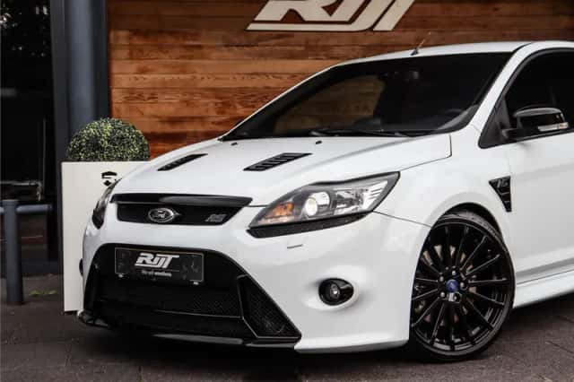 Ford Focus (2010) thumbnail 3
