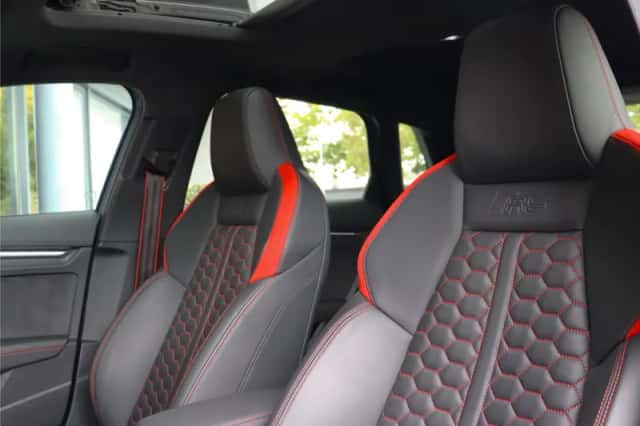Audi R8 (2024) thumbnail 6