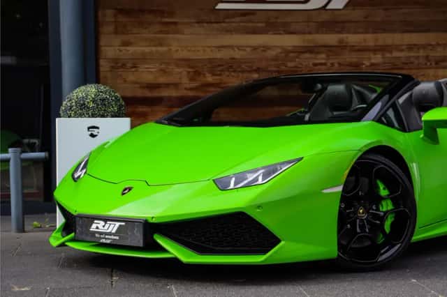 Lamborghini Huracán (2016) thumbnail 2