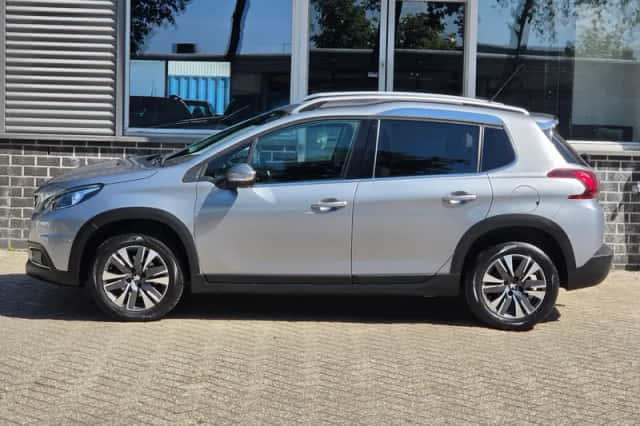 Peugeot 2008 (2019) thumbnail 3