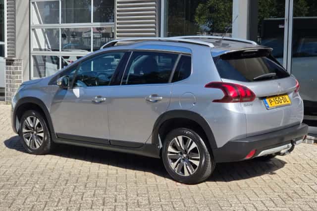 Peugeot 2008 (2019) thumbnail 4