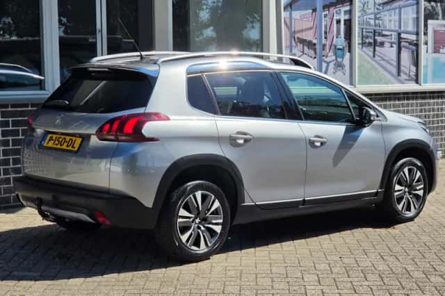 Peugeot 2008 (2019) thumbnail 5