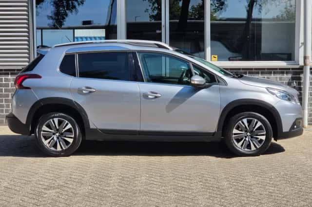 Peugeot 2008 (2019) thumbnail 6