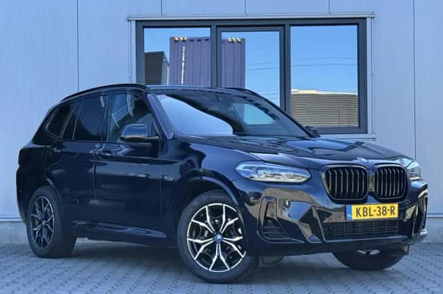 BMW X3 (2022) thumbnail 2