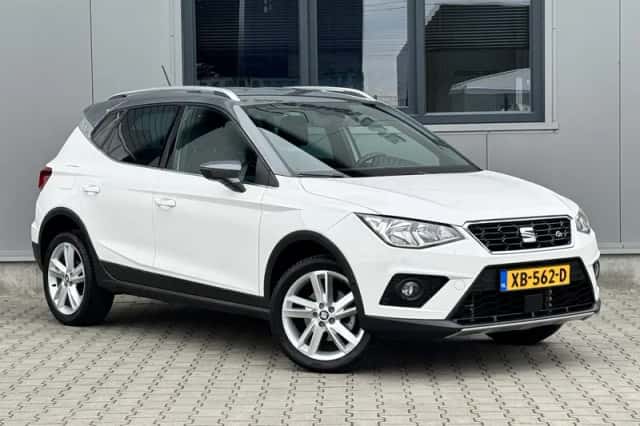 SEAT Arona (2018) thumbnail 4