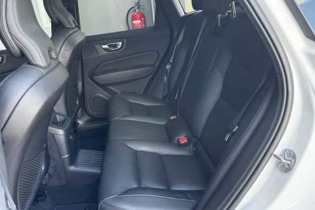 Volvo XC60 (2023) thumbnail 6