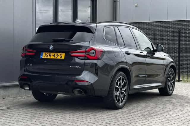 BMW X3 (2022) thumbnail 5