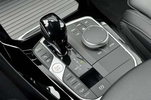 BMW X3 (2022) thumbnail 6