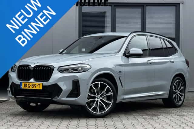BMW X3 (2022) thumbnail 1