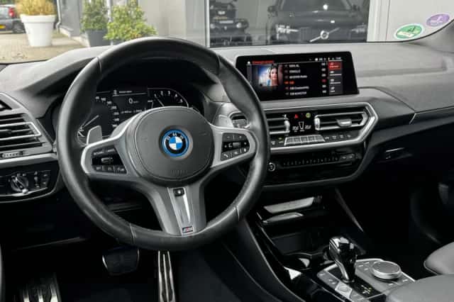 BMW X3 (2022) thumbnail 6
