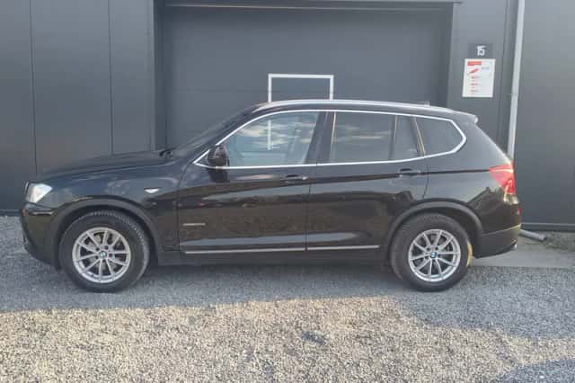 BMW X3 (2014) thumbnail 2