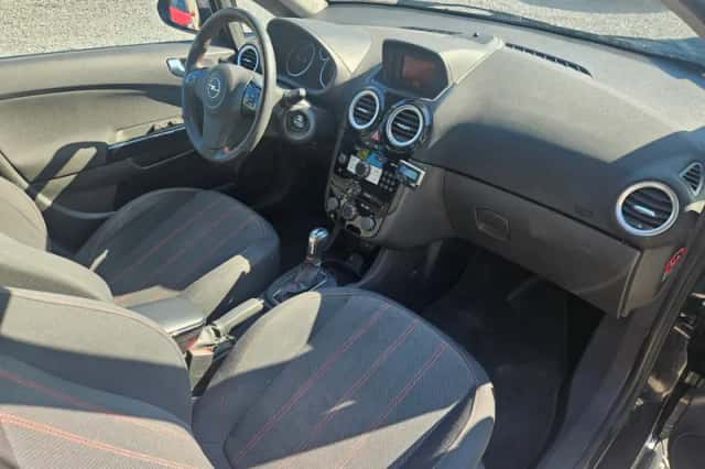 Opel Corsa (2014) thumbnail 4