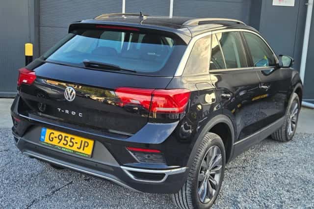 Volkswagen T-Roc (2019) thumbnail 5