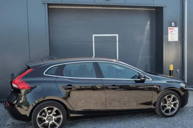 Volvo V40 (2016) thumbnail 6