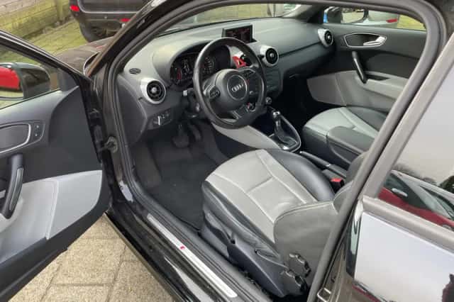 Audi A1 (2011) thumbnail 5